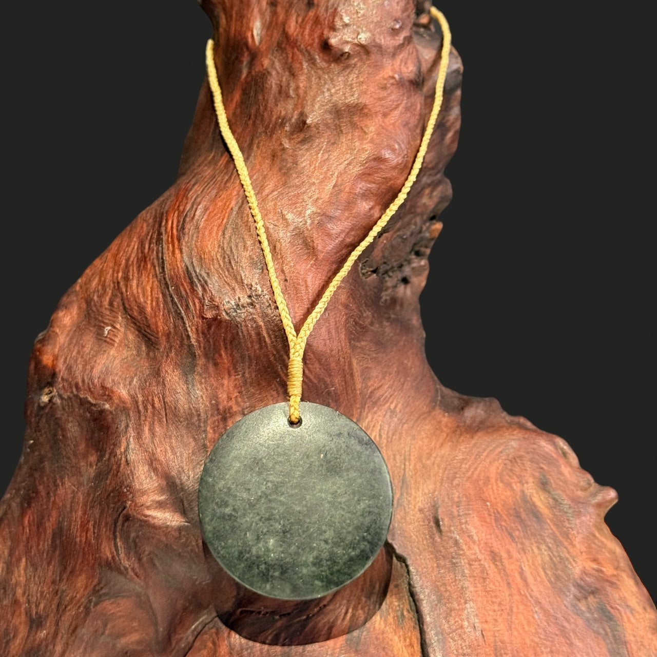 Porowhita Iti – Pounamu Pendant