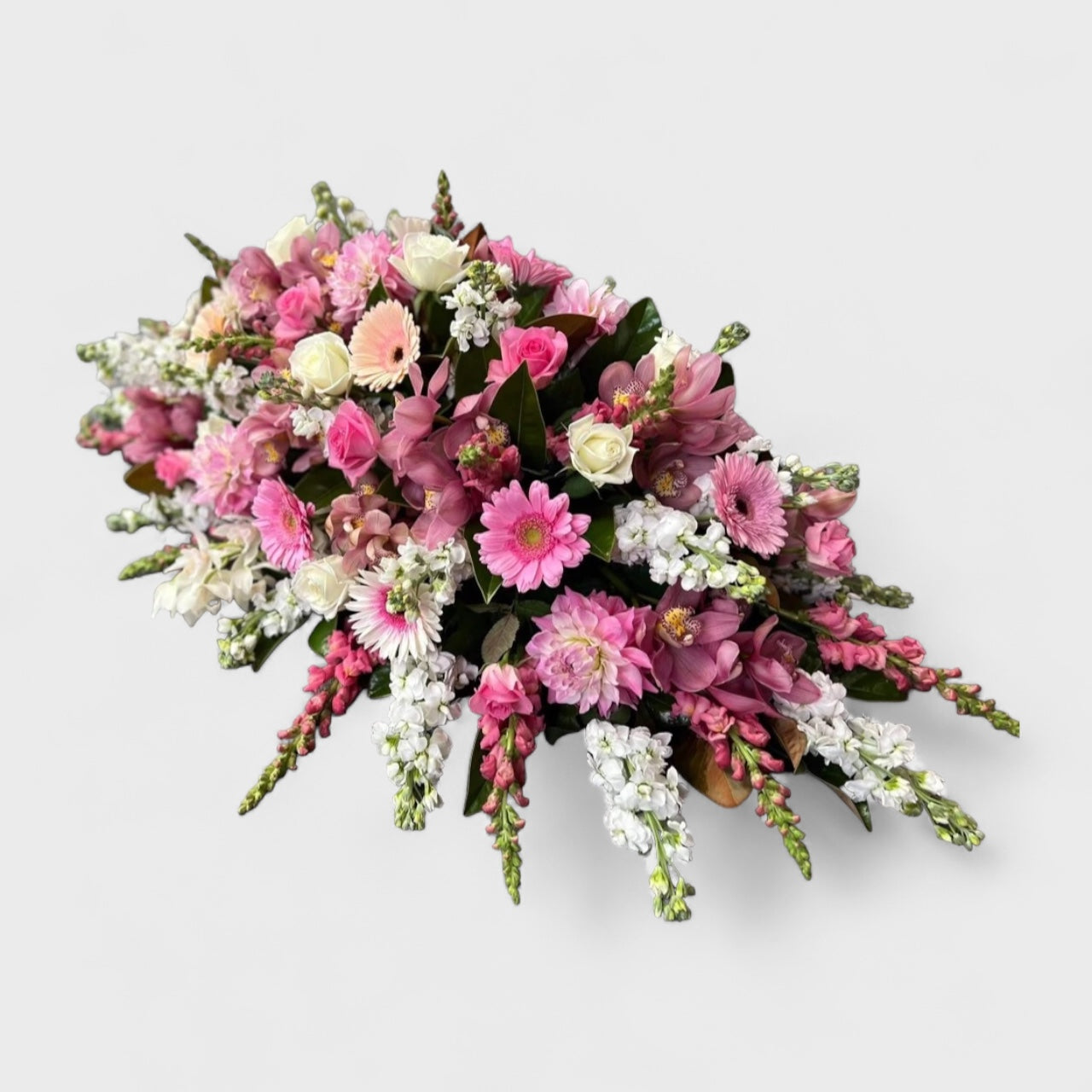 Juliette casket spray close-up detail – Auckland funeral flowers by Tomuri & Co.