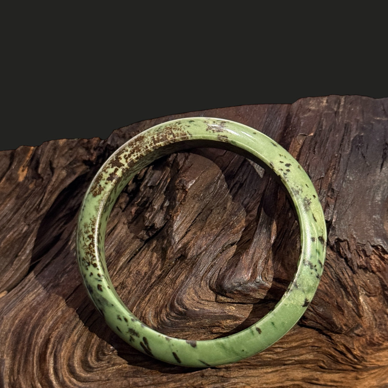 Poroporo – Pounamu Bangle