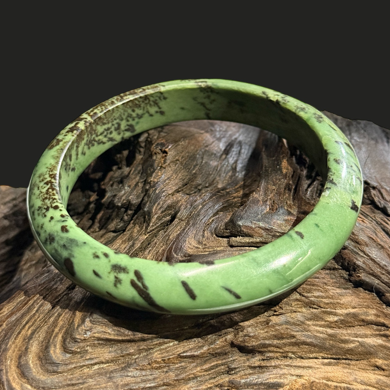 Poroporo – Pounamu Bangle