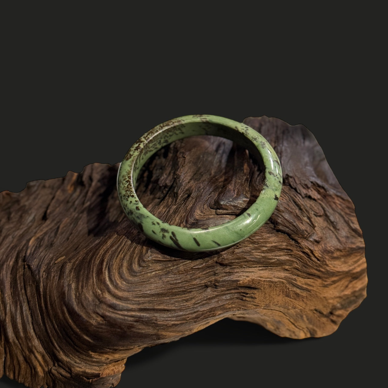 Poroporo – Pounamu Bangle